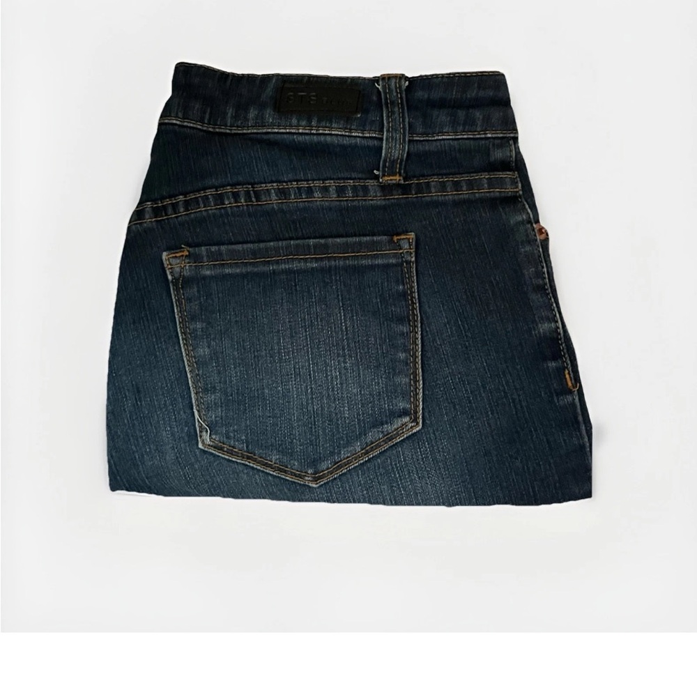 STS Blue Shorts Women’s Size 5 Summer Vibes Trendy Denim Shorts